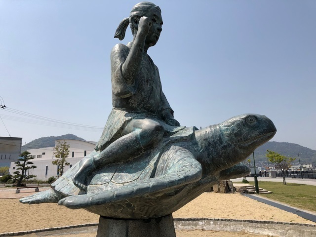 2若者き浦島太郎像.jpg