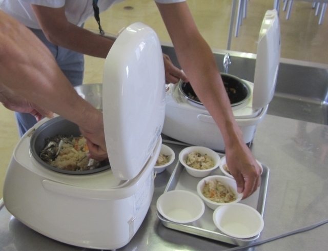 3炊飯器.jpg