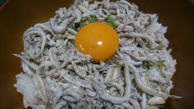 3.イカナゴの釜揚げ丼.jpg