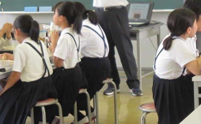 4試食.jpg