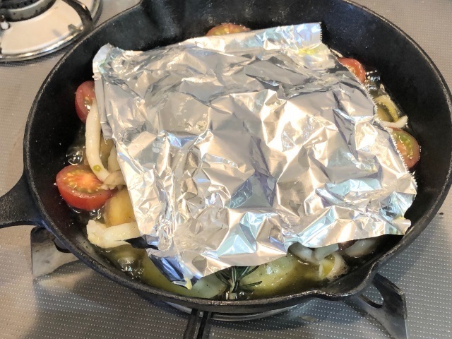 5スキレットで煮る.jpg