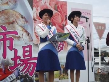 ①市場フェスタ登壇(居石大使、青木大使).jpg