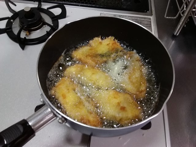 ②揚げ中.jpg