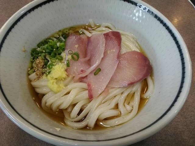 さぬき麺業さん(オリーブハマチヅケぶっかけうどん).jpeg