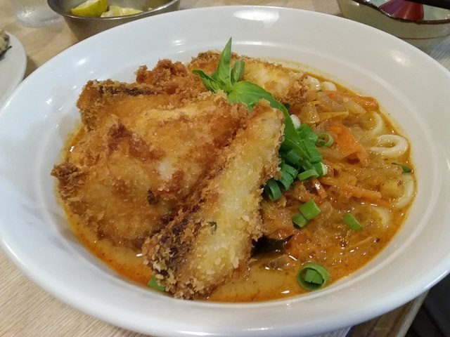 さぬ一レッドカレーハマチカツ.jpg