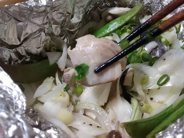 ホイル焼き食べる.jpg